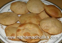 मीठी पूरी (Sweet Poori – Meethi Puri)